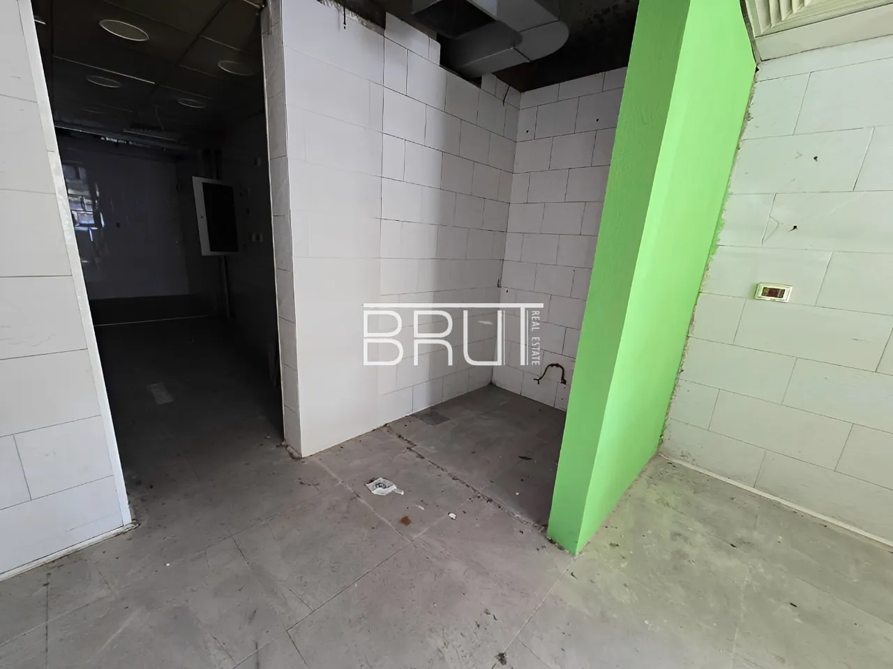 Shop For Sale in Sarba