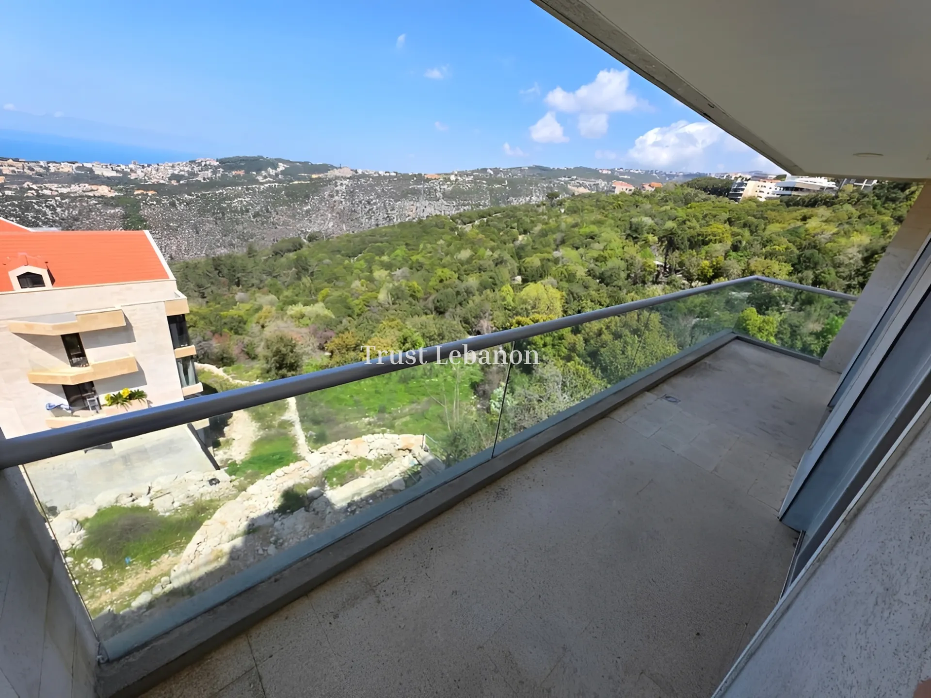 Residential Building for sale in Ajaltoun, Lebanon