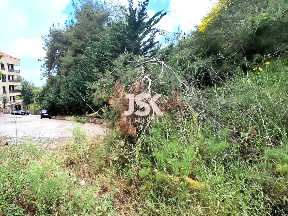 Land for Sale in Qennabet Broummana
