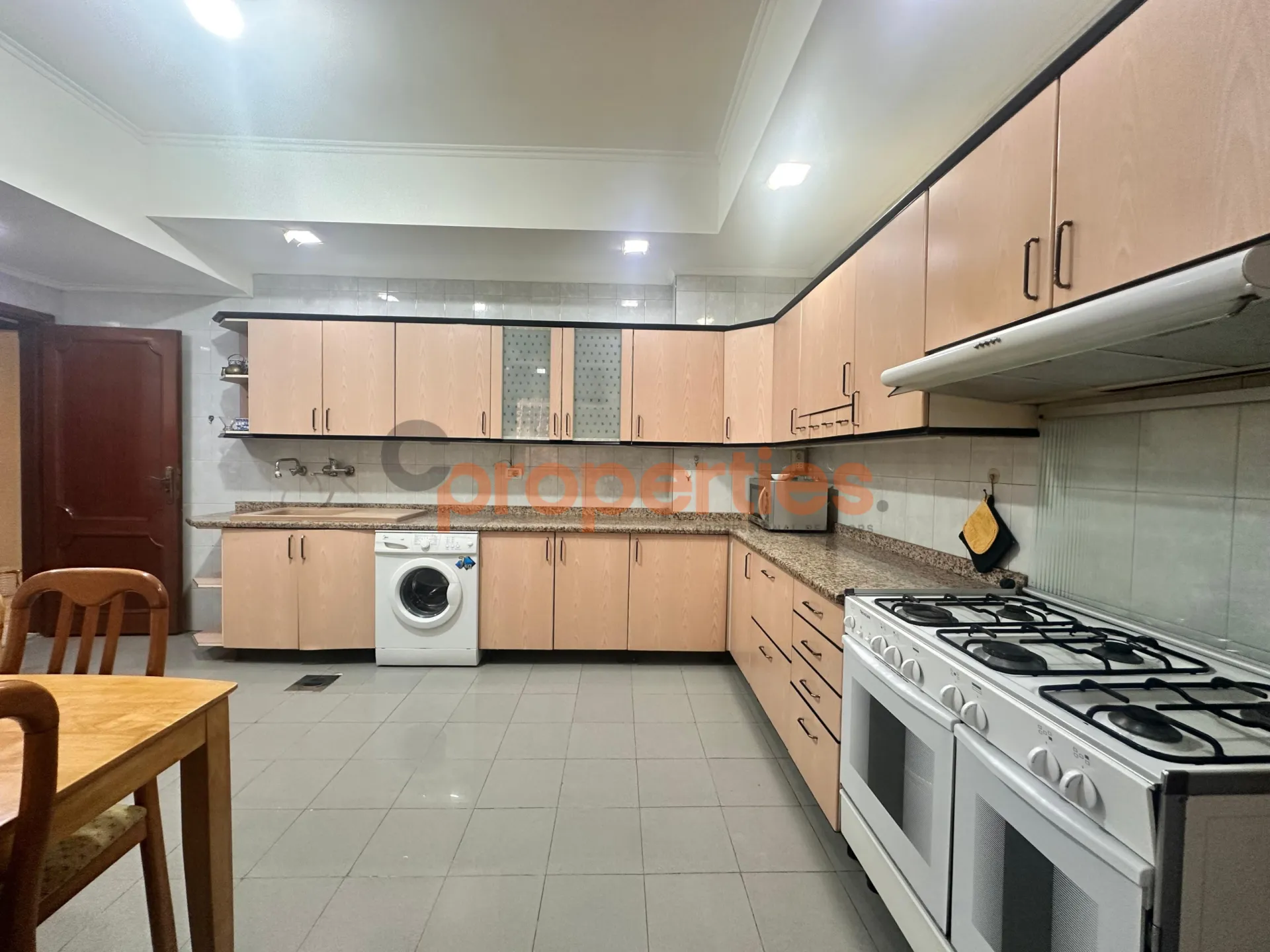 Apartment for Rent in Jnah
