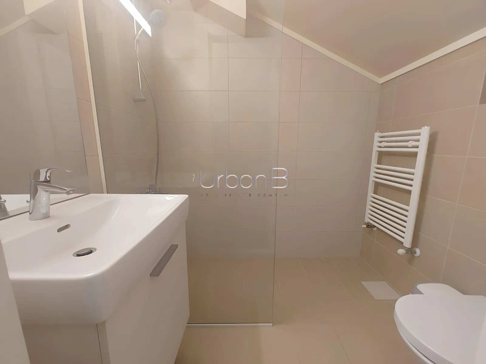 Apartment for rent in Ballouneh, lebanon