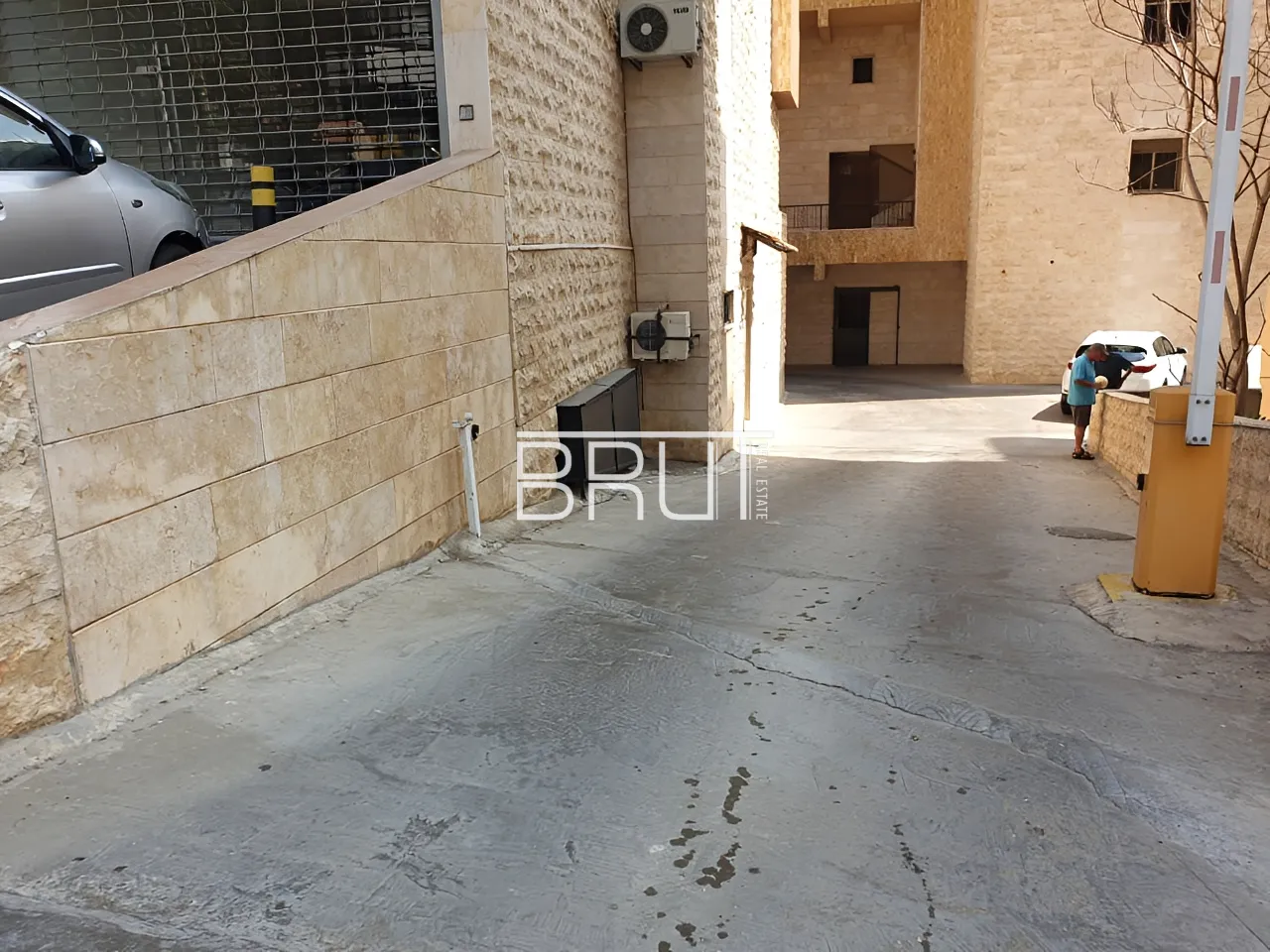 Warehouse For Sale in Zouk Mosbeh