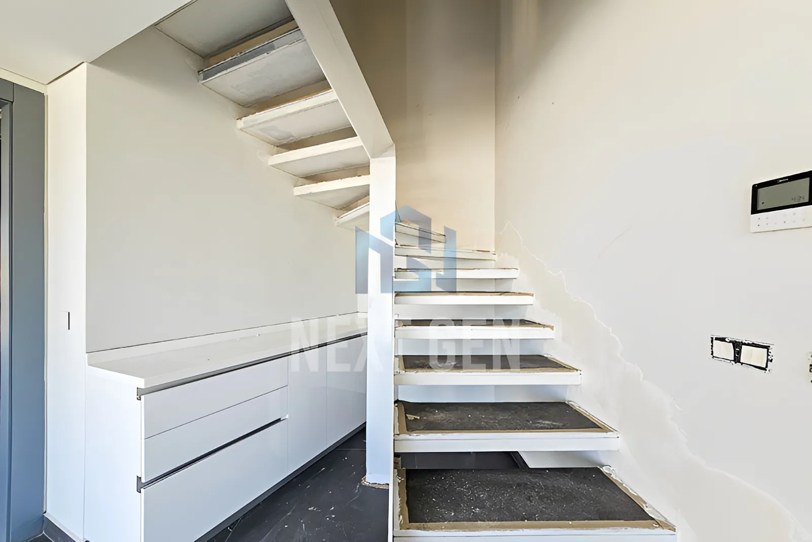 Duplex for Sale in Achrafieh - 3 bed, 5 bath