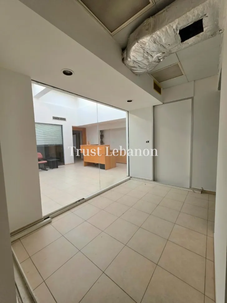 Office for rent in Mkalles, Lebanon