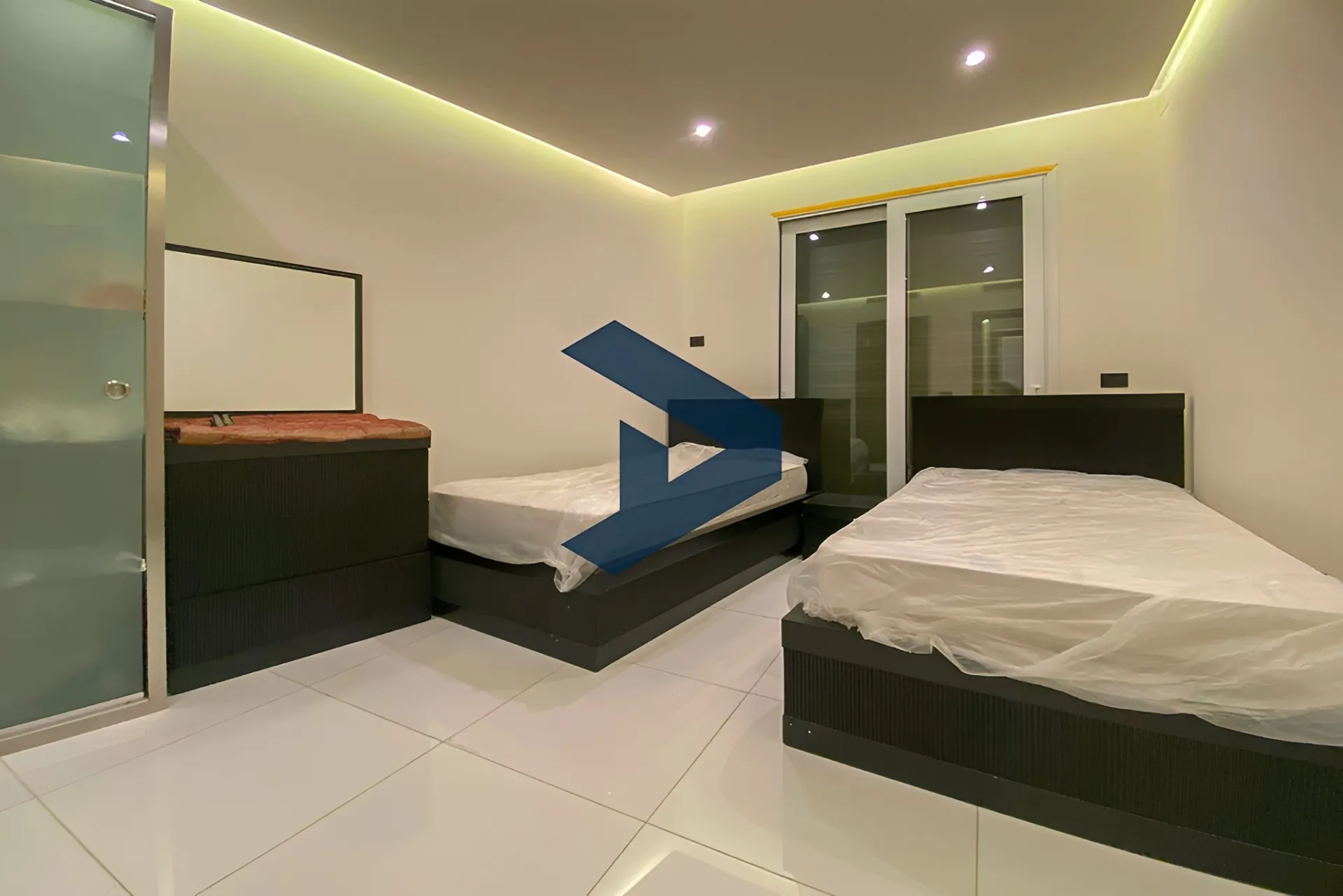 Apartment for sale in Ain Al Mraiseh, Beirut, Lebanon