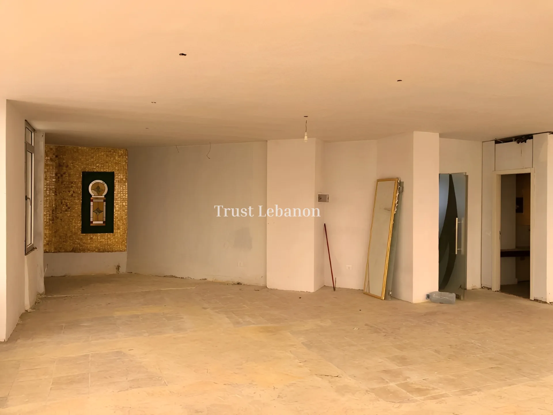 Office for rent in Dbayeh, Lebanon