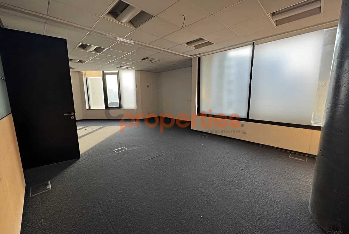 Office for Rent in Forn El Chebbak