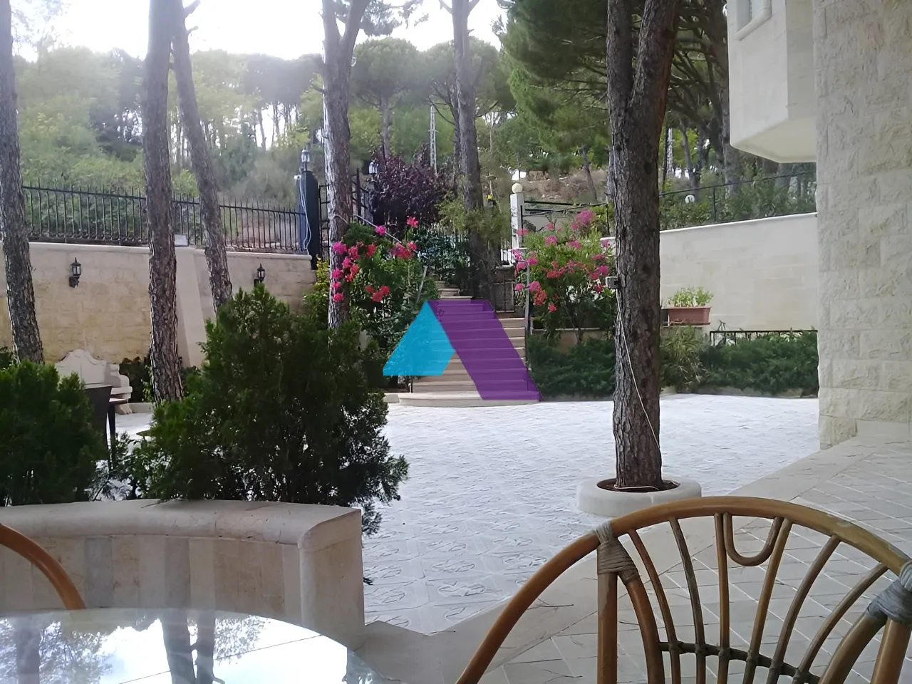 Villa for Sale in Aley