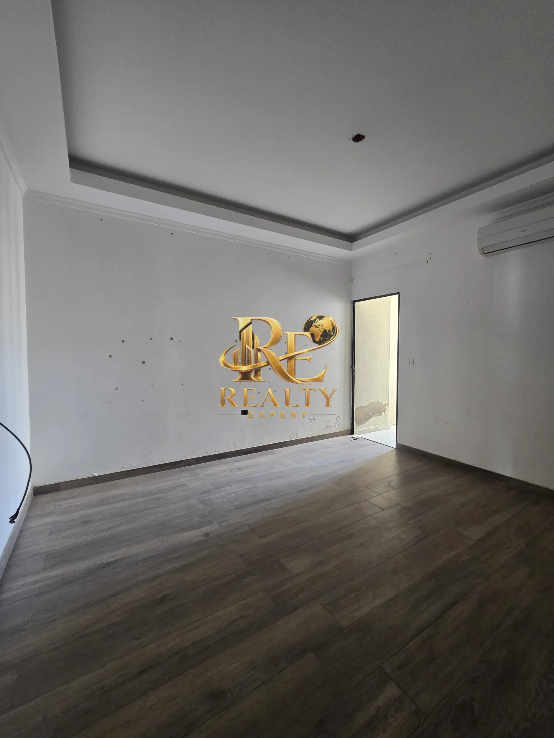 شقة for sale in حدث، لبنان