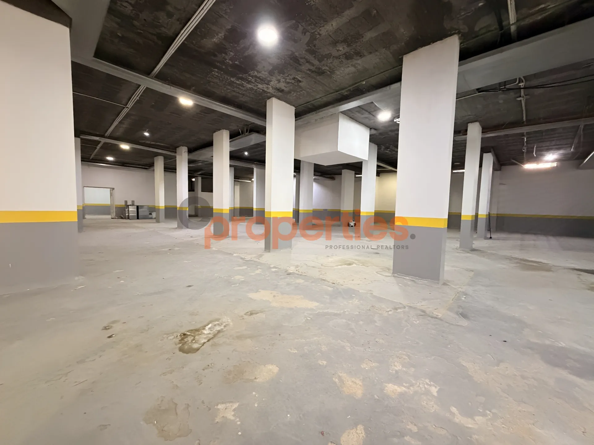 Warehouse for Rent in Naqqache