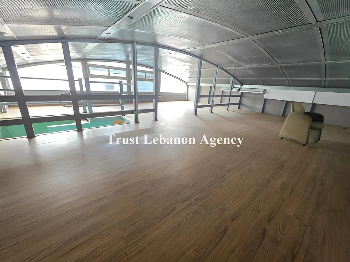 Office for rent in Metn, Mkalles