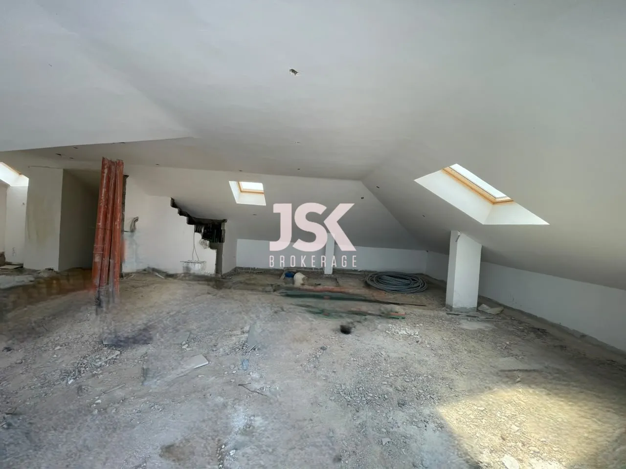 Duplex for Sale in Bsalim