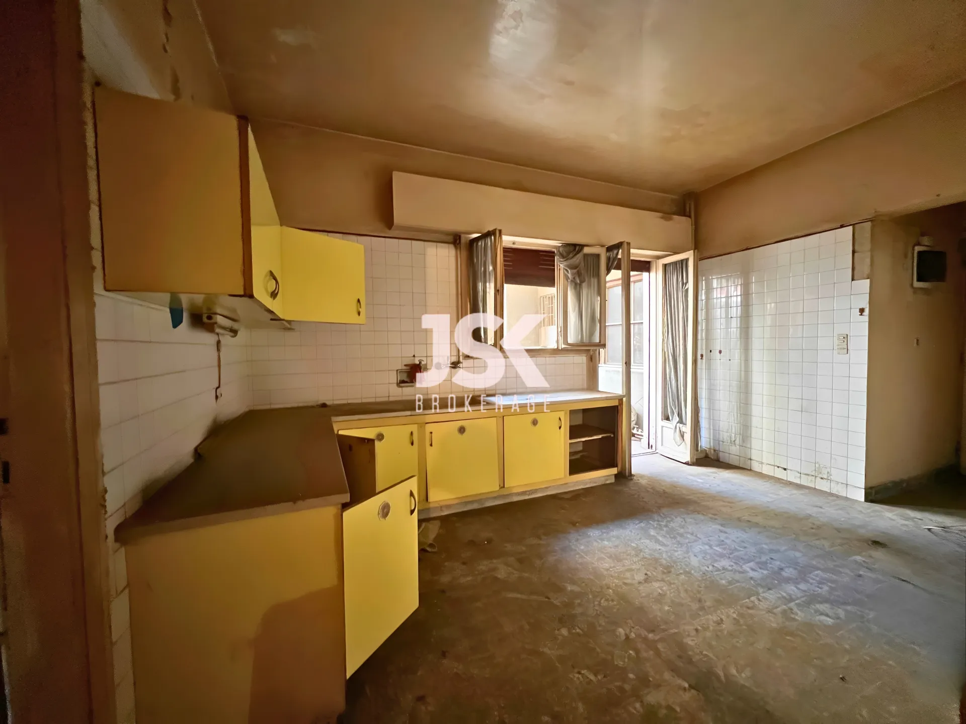 Hotel for Sale in Achrafieh
