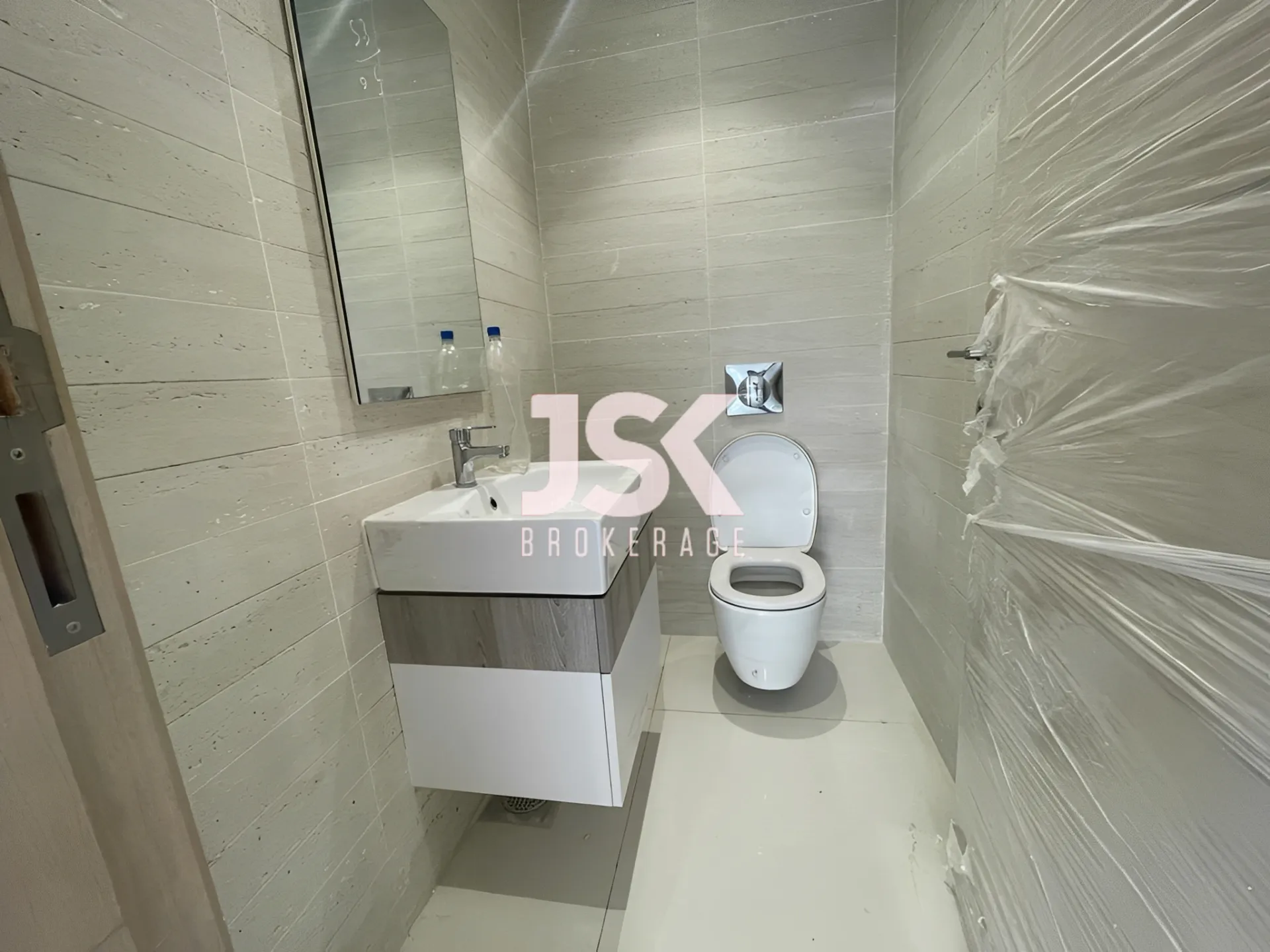 Apartment for Sale in Adma w Dafnah, Lebanon - 3 bed, 4 bath