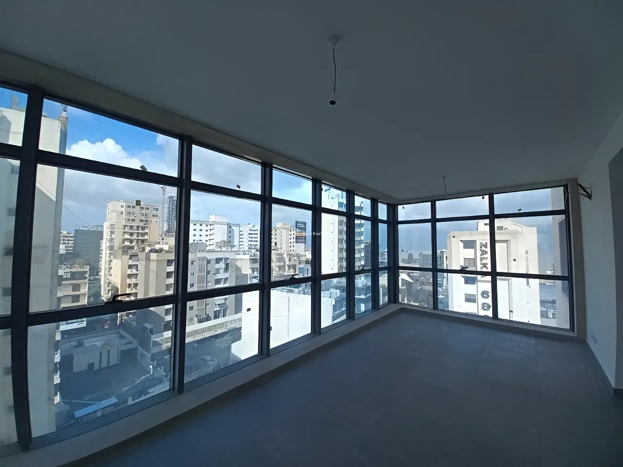 Office for rent in Zalqa