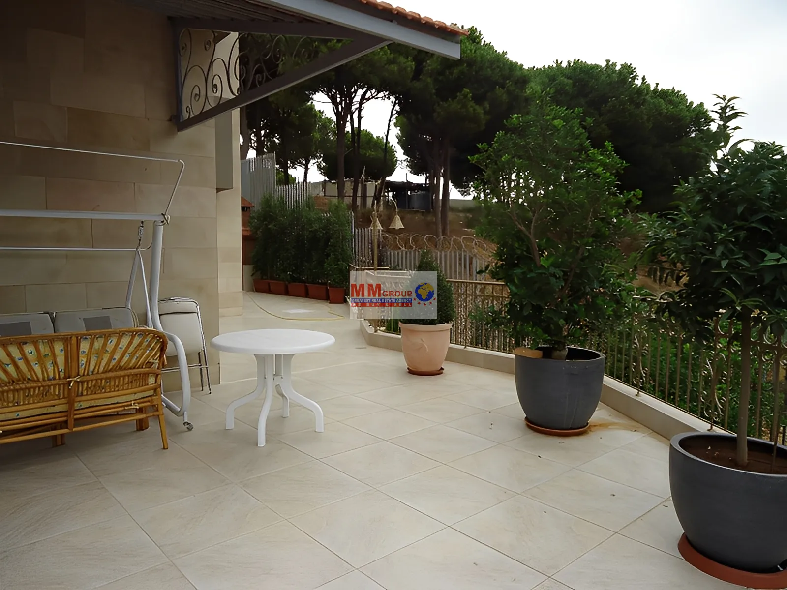 Apartment for Sale in Ain Saade