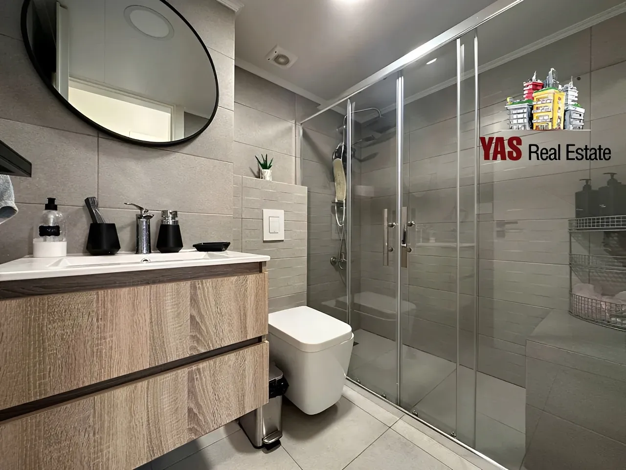 Apartment for Sale in Kornet El Hamra - 3 bed, 3 bath