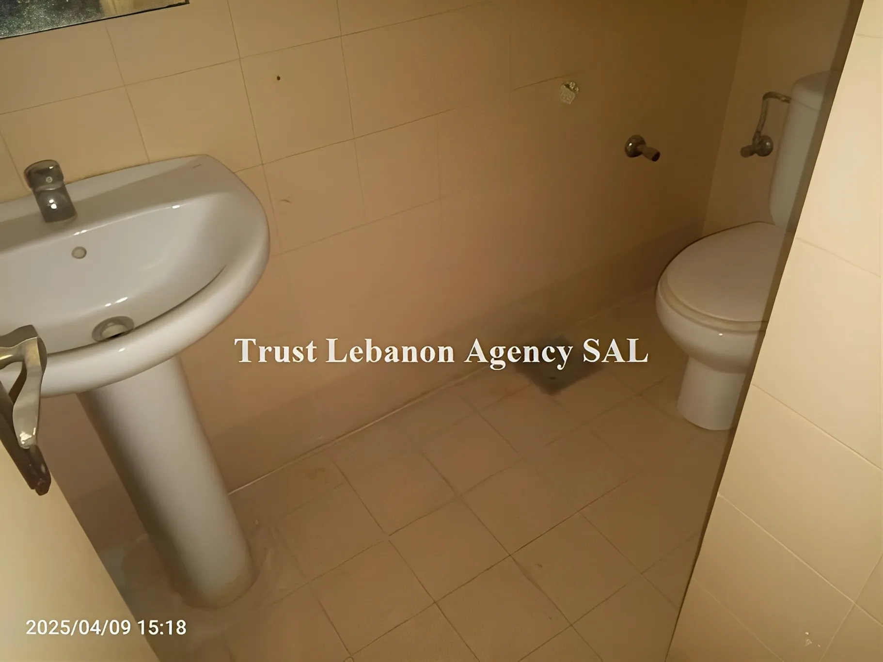 Office for rent in Beirut, Mina El Hosn