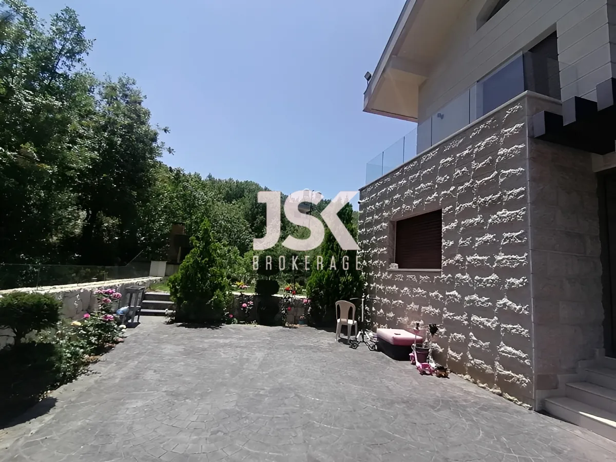 Villa for Sale in Annaya , Lebanon