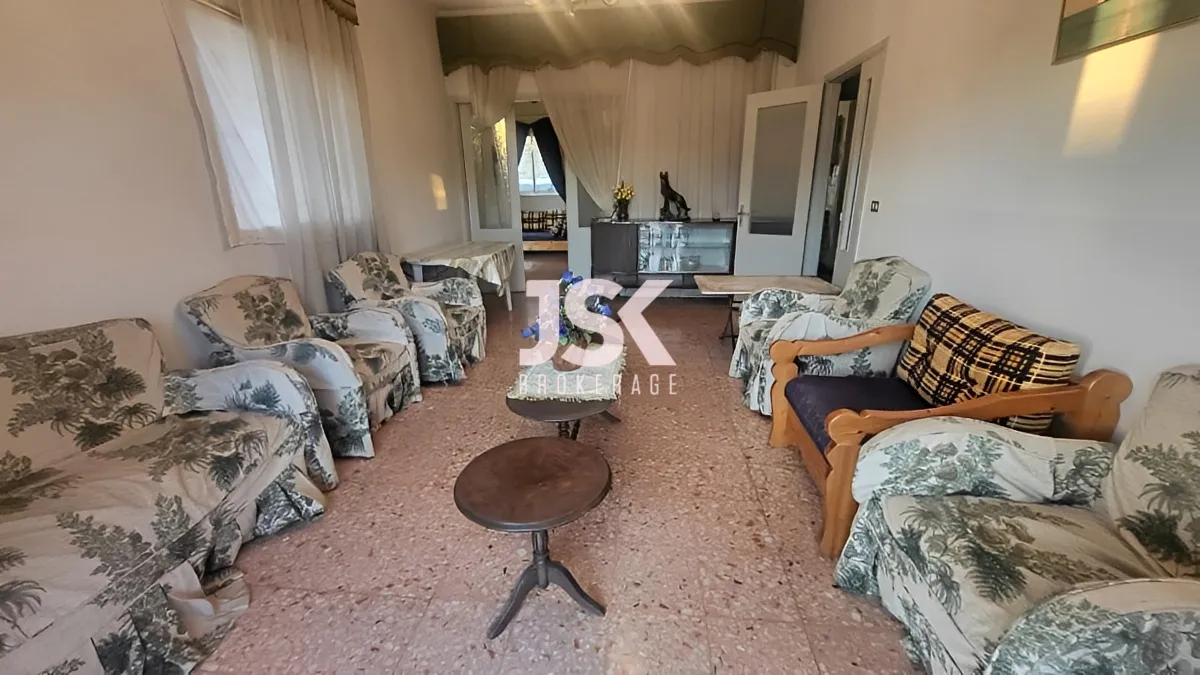 Apartment for Rent in Aachqout, Lebanon - 2 bed, 2 bath