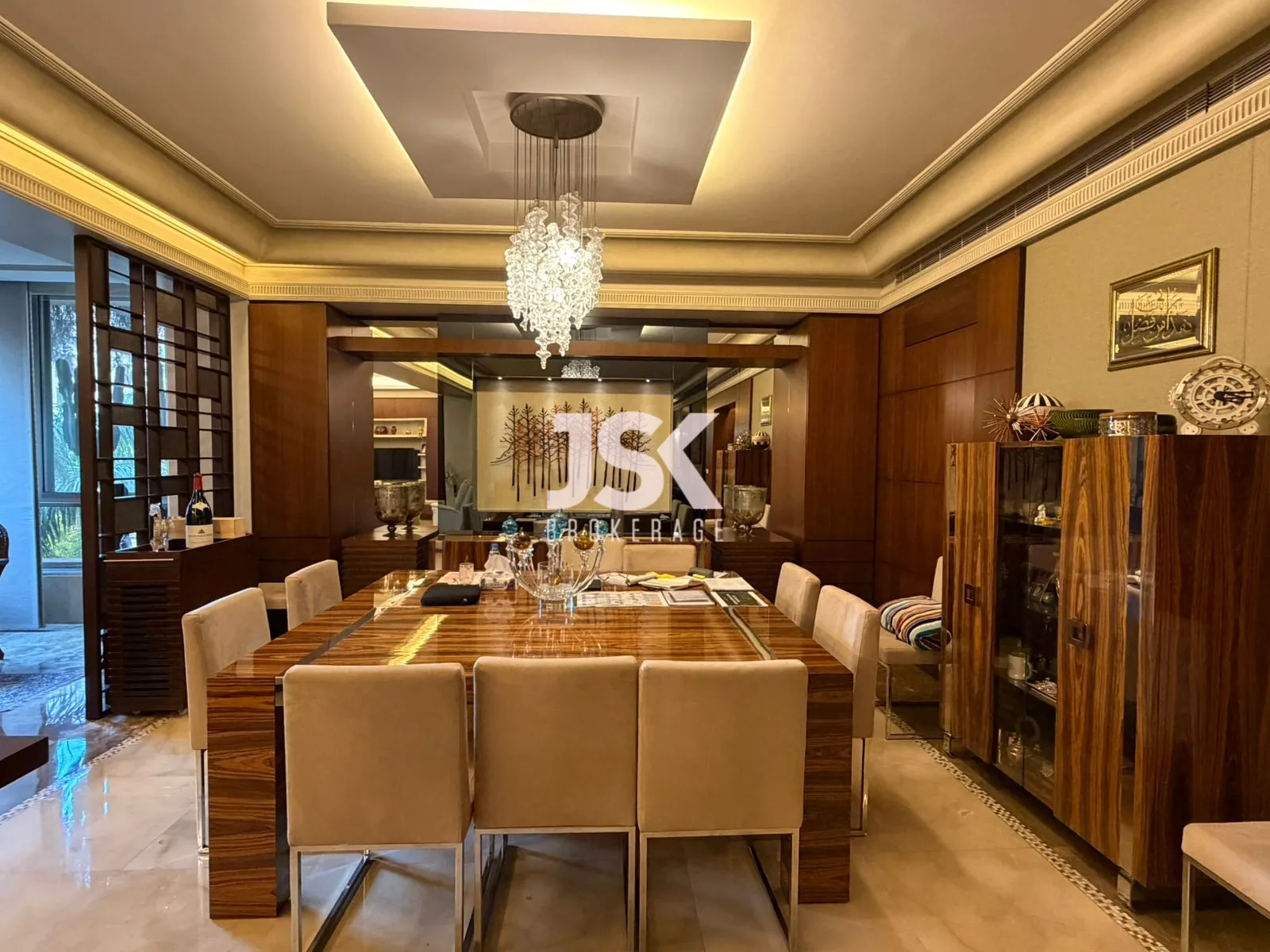 Apartment for Sale in Ain Al Tineh