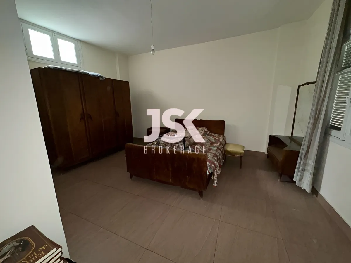 Apartment for Sale in Ain el remmeneh, Lebanon - 4 bed, 2 bath