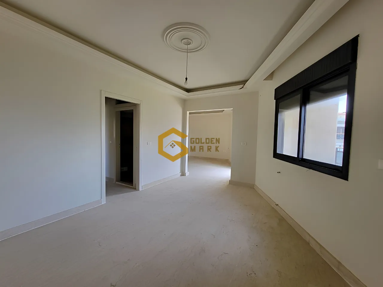 Apartment for Sale in Ballouneh - 3 bed, 4 bath