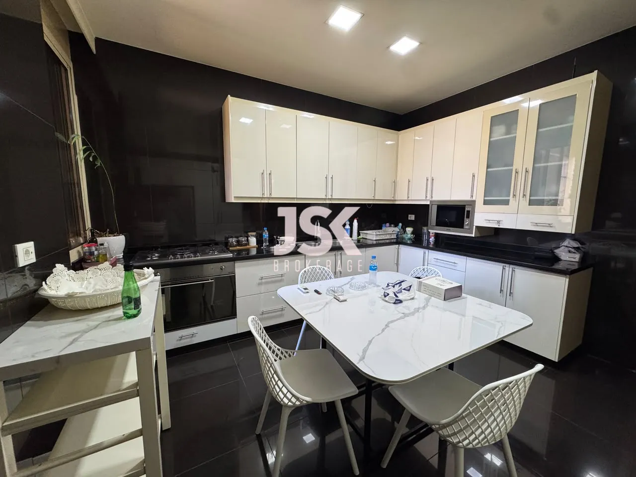 Apartment for Sale in Jnah
