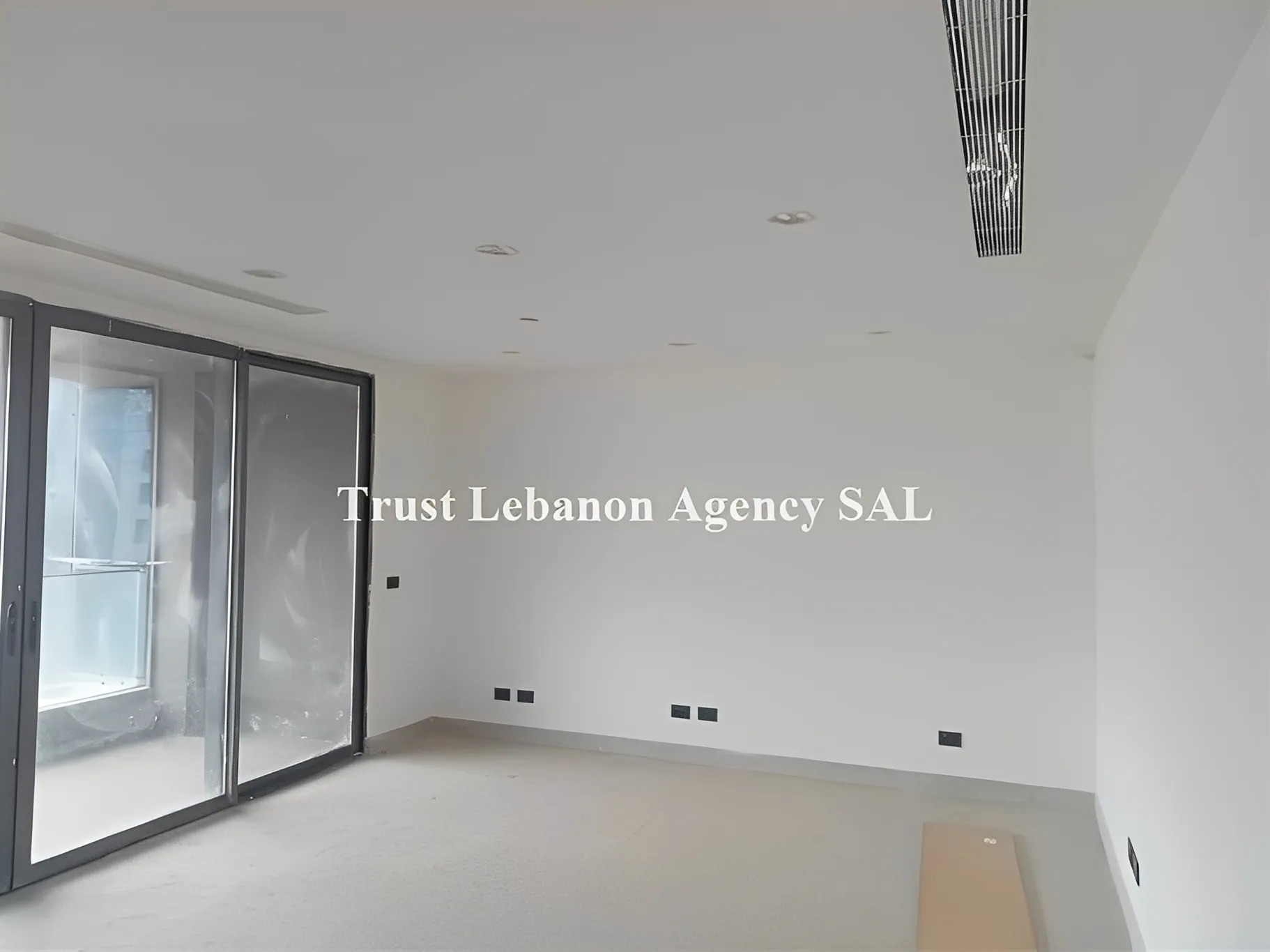 Office for rent in Metn, Sin El Fil