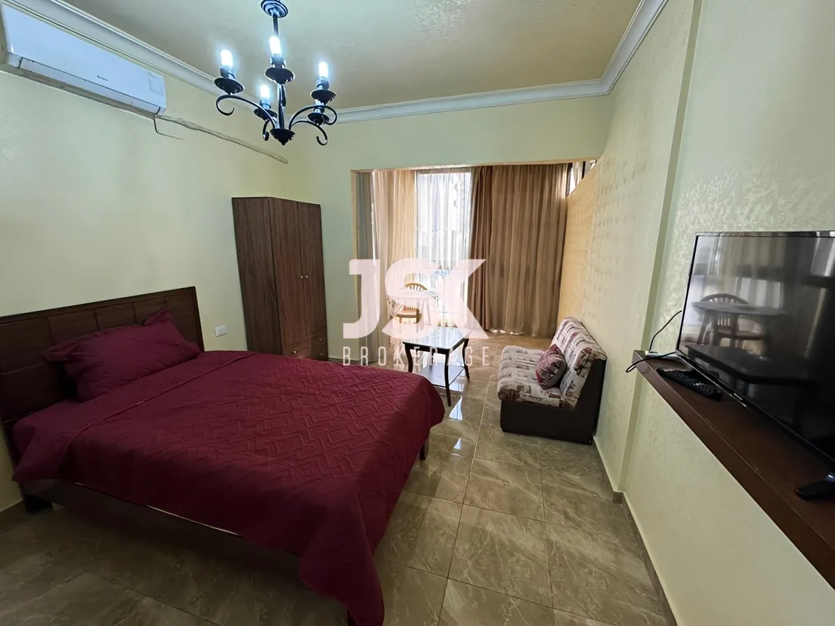Apartment for Rent in Ramleh Al Bayda, Beirut, Lebanon - 1 bath