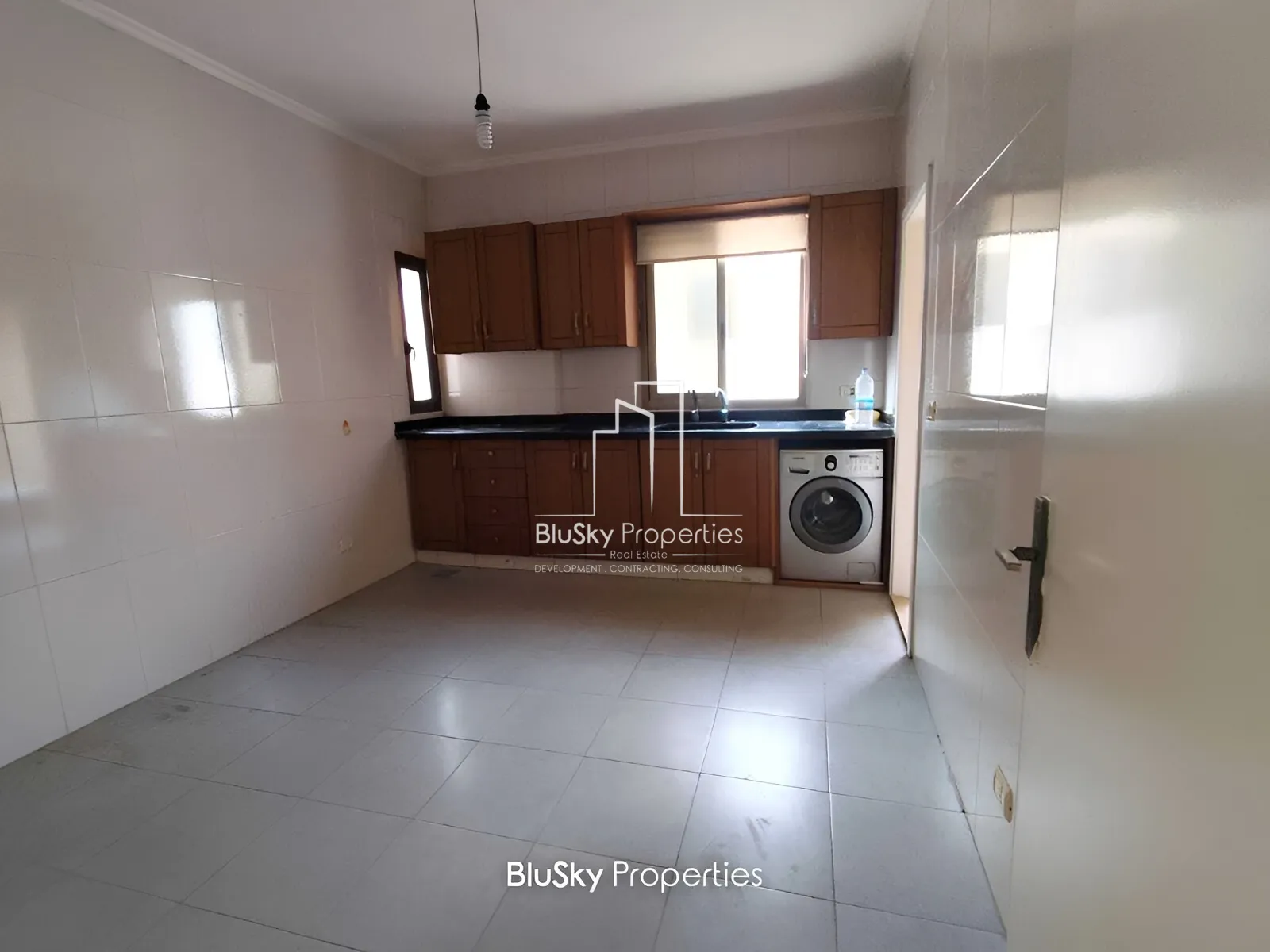 Apartment for Sale in Adonis - 3 bed, 4 bath