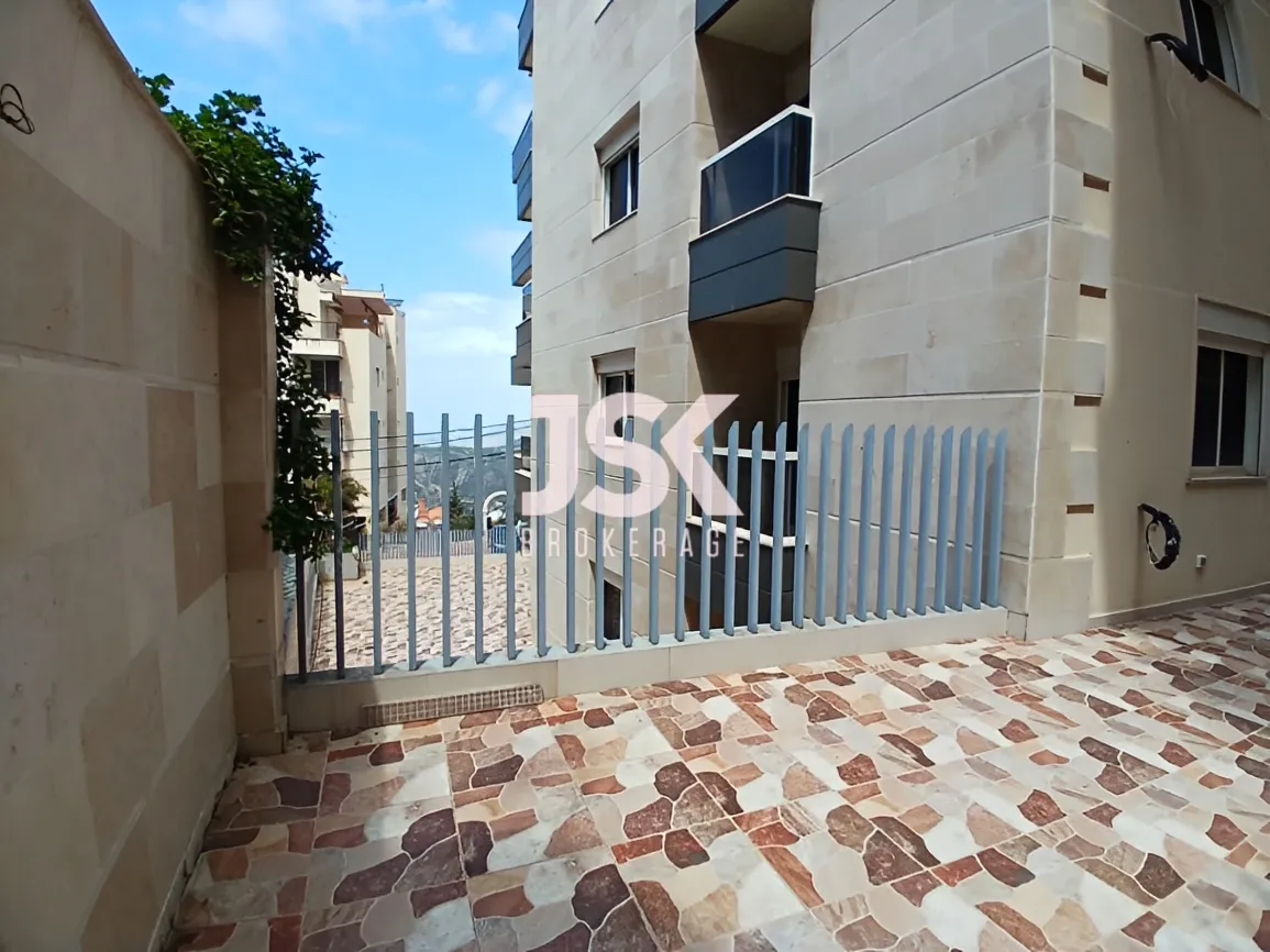 Apartment for sale in Mazraat Yachoua, Lebanon