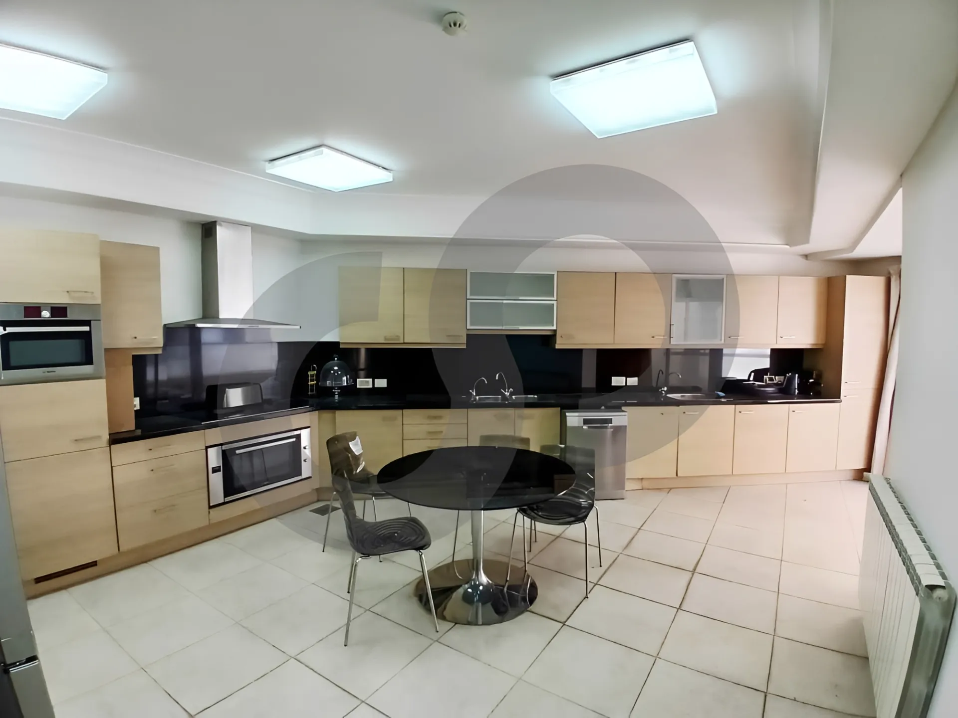 Apartment for Sale in Ain Al Mraiseh - 3 bed, 5 bath