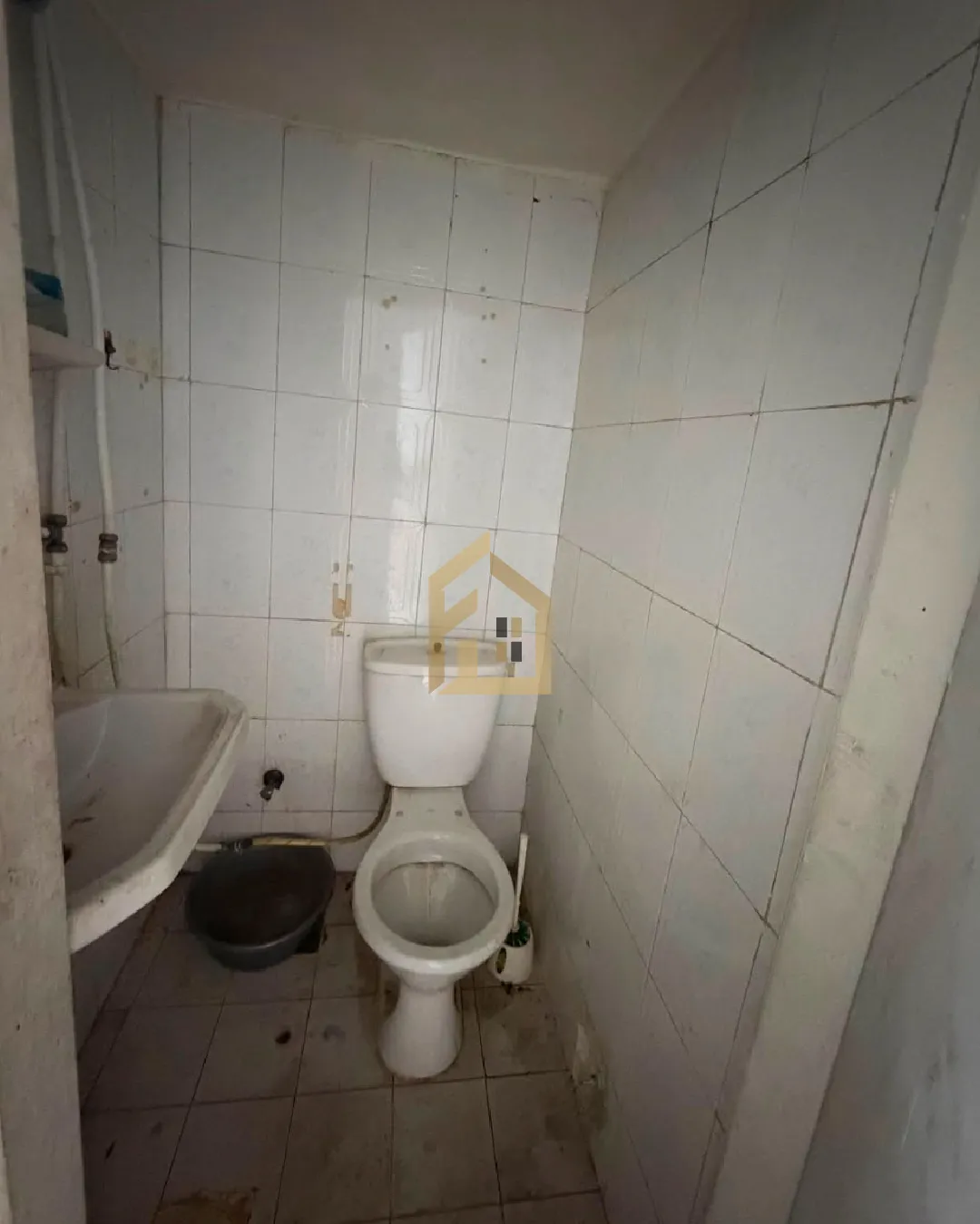 Shop for sale in Ain El Remmaneh, Lebanon