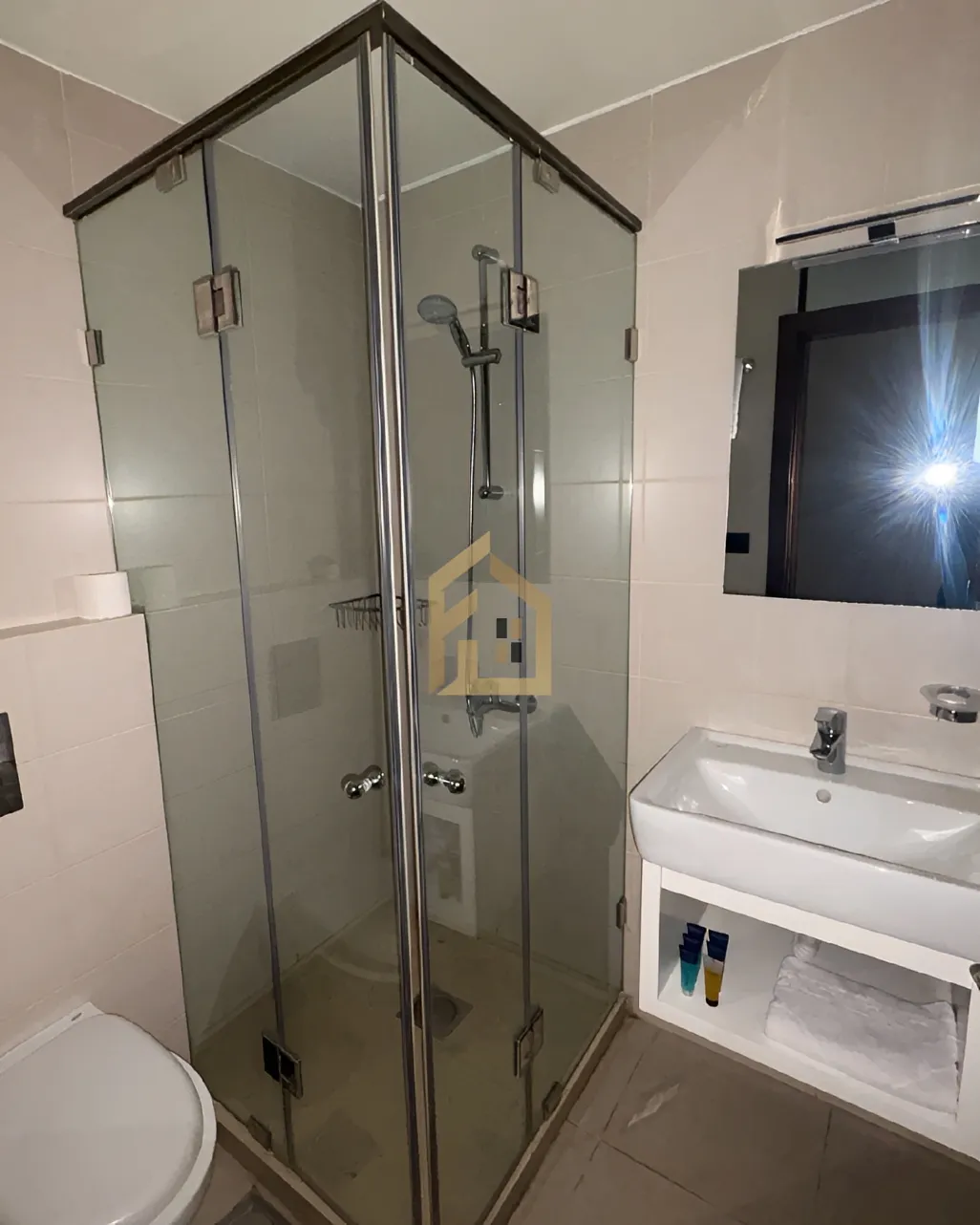 Studio for rent in Raoucheh, Beirut, Lebanon