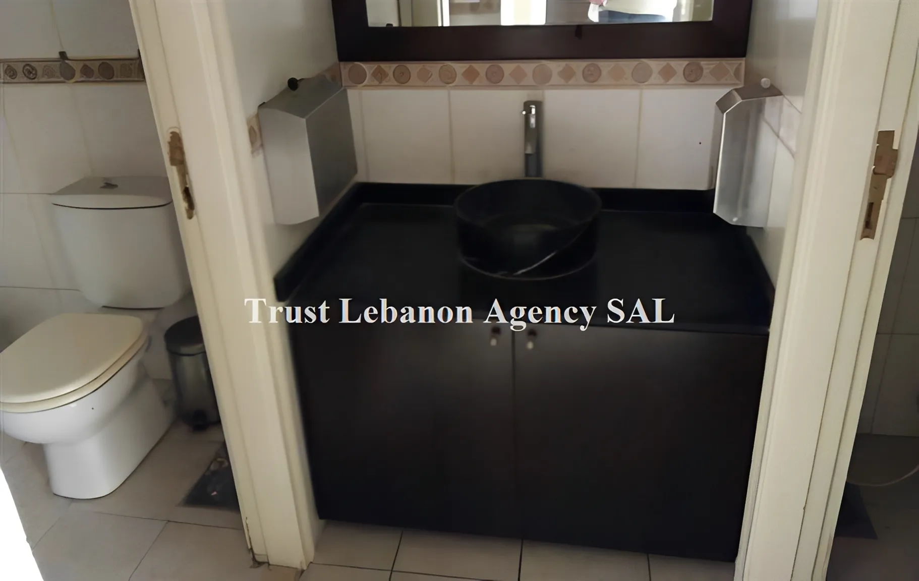 Office for rent in Metn, Dekweneh