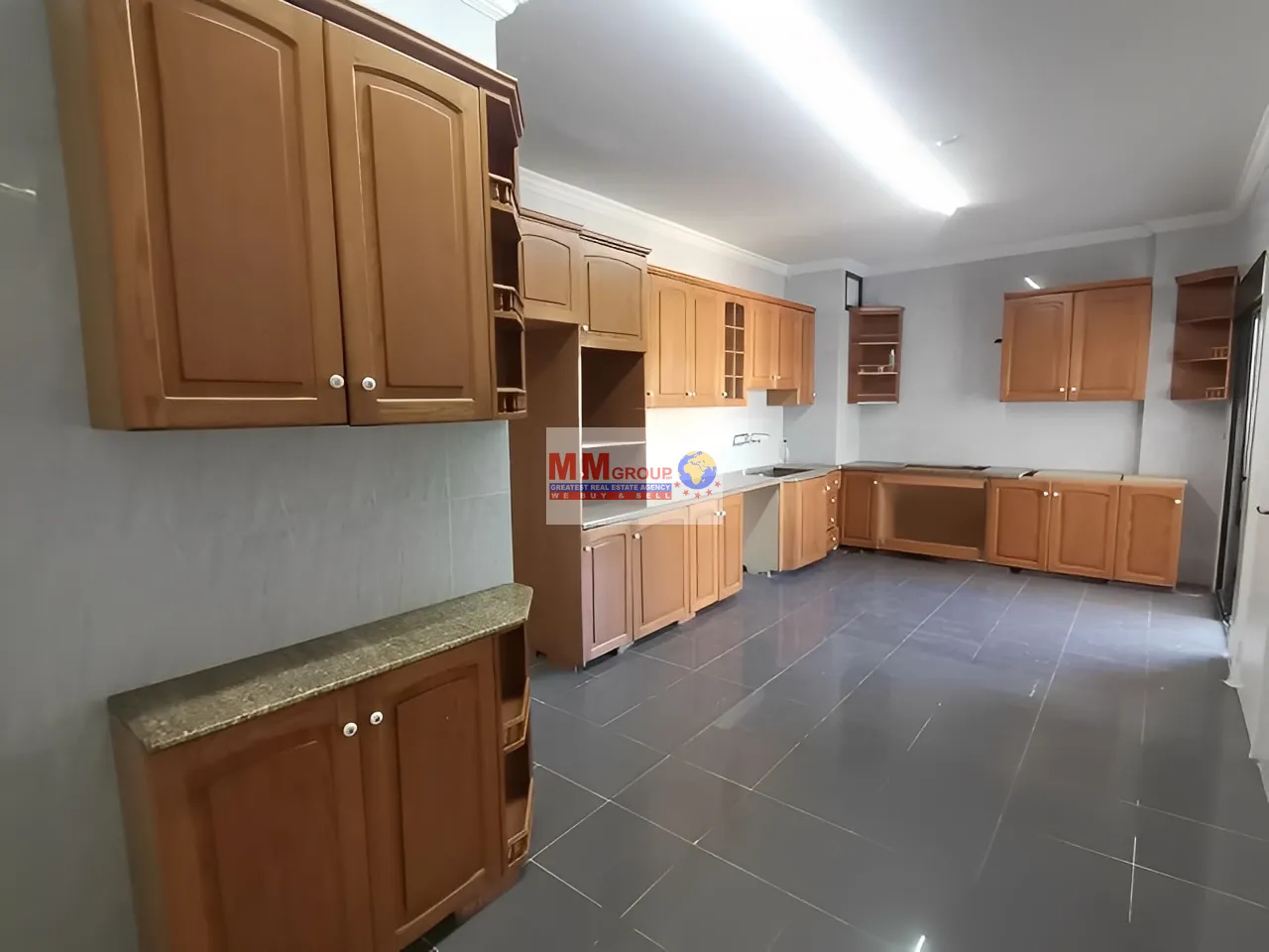 Apartment for Sale in Ain Saade