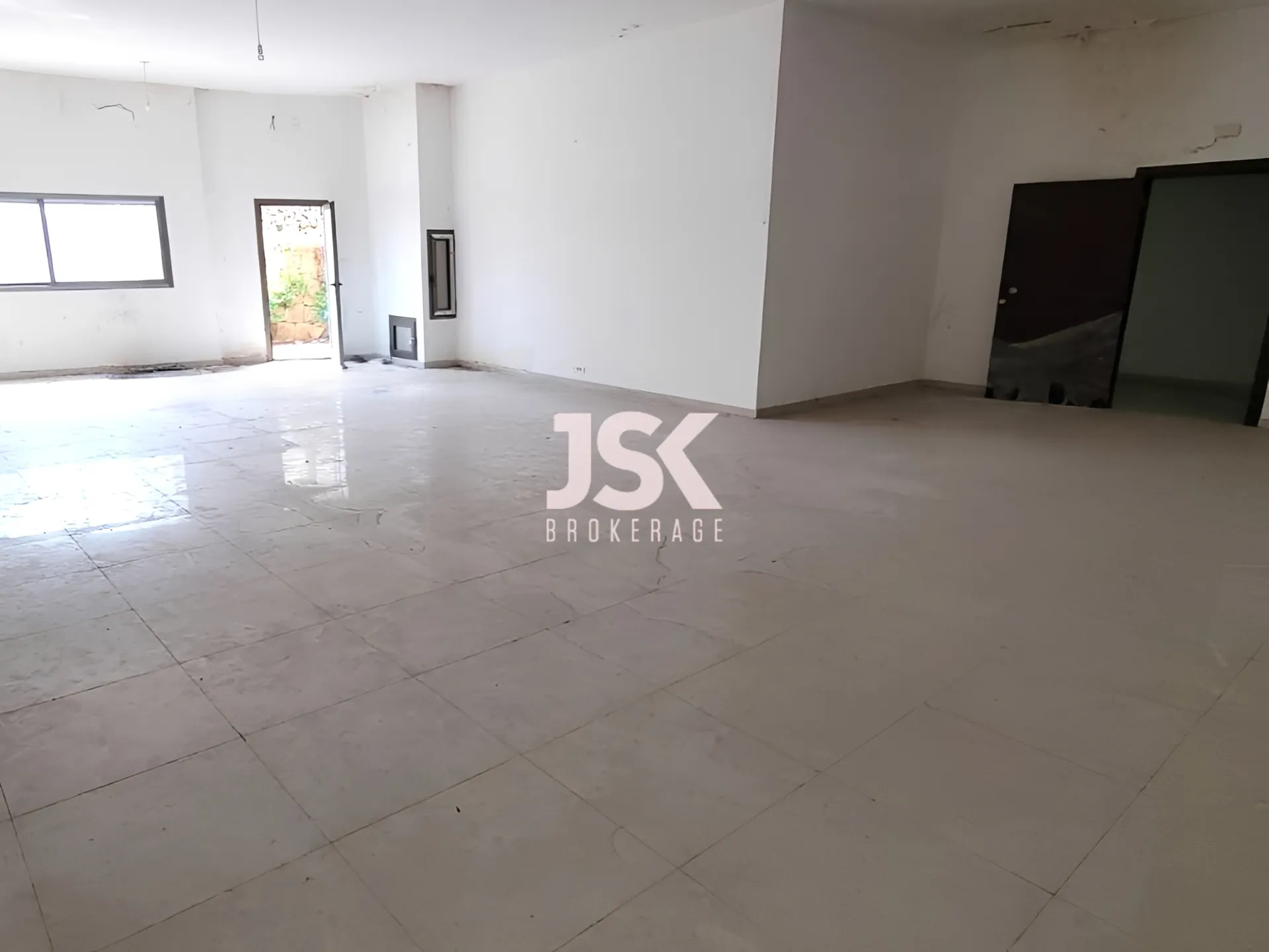 Office for Sale in Haret Sakher