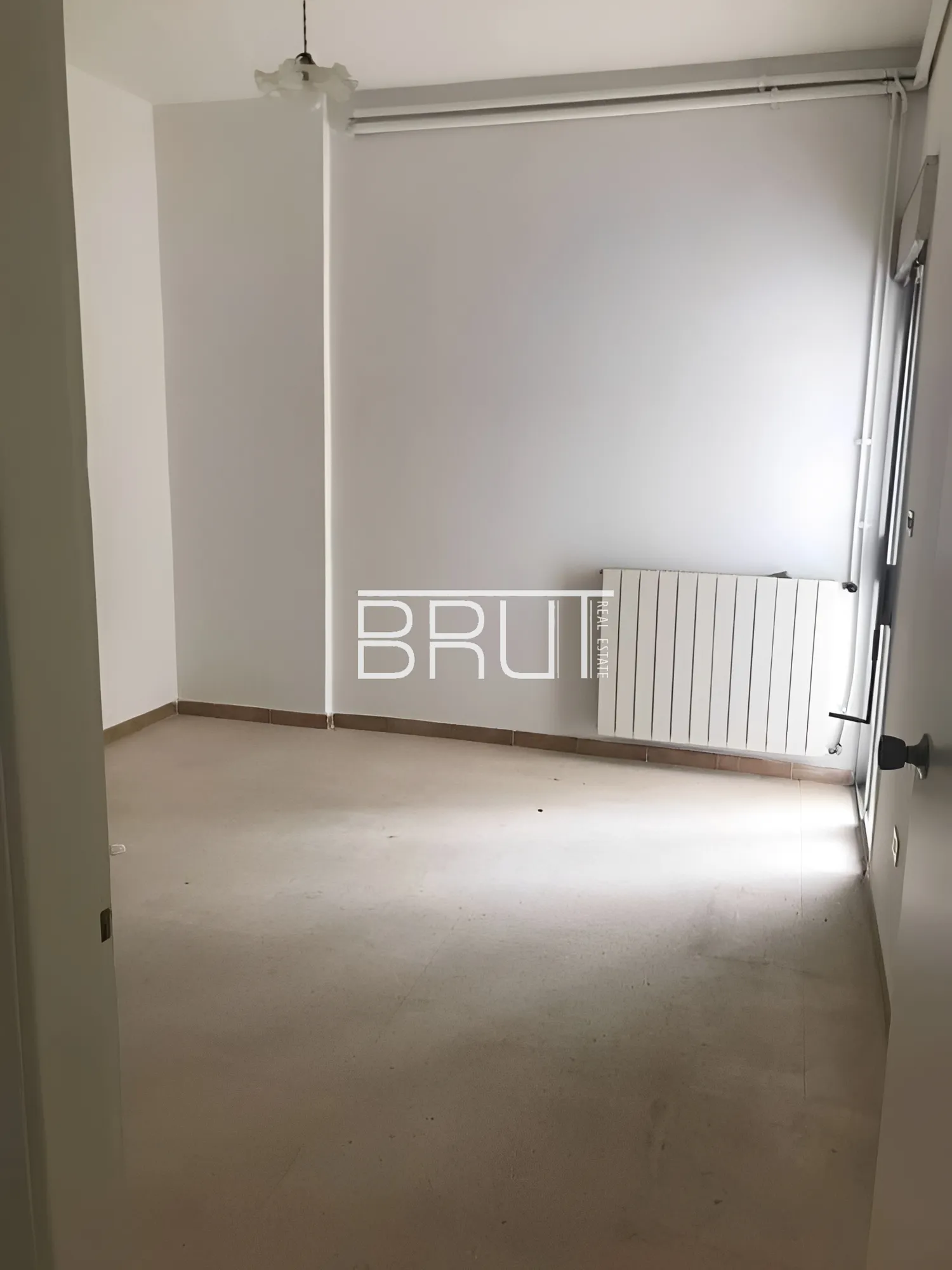 Apartment for Sale in Ballouneh