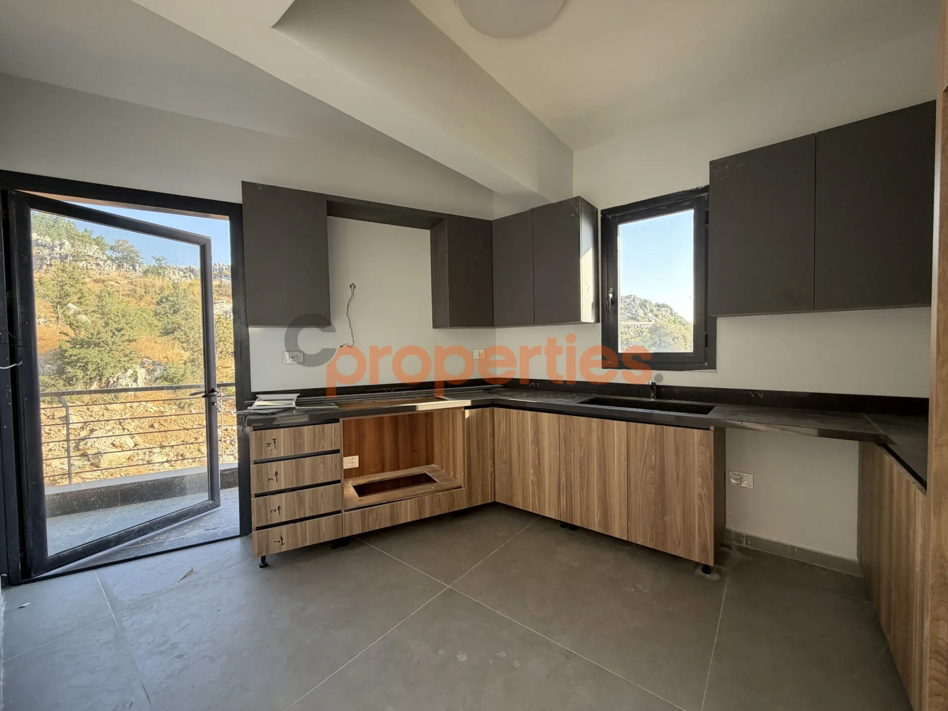 Chalet for Sale in Faqra