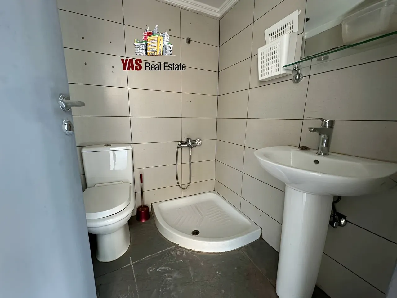 Office for rent in Zouk Mosbeh
