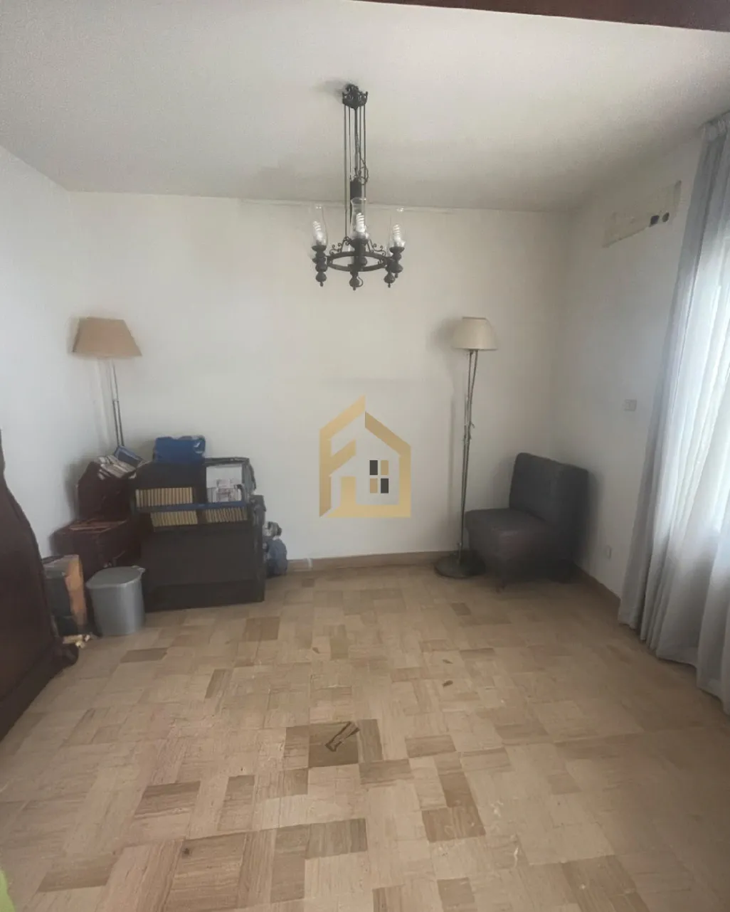 Apartment for sale in Achrafieh, Beirut, Lebanon - 3 bed, 4 bath