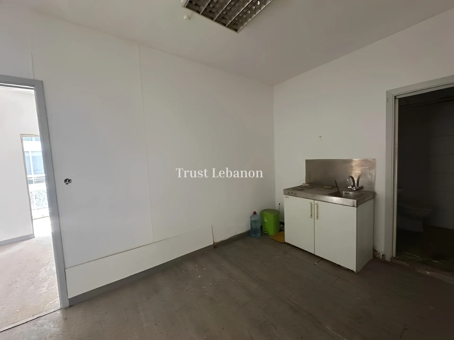Office for rent in Zalqa, Lebanon