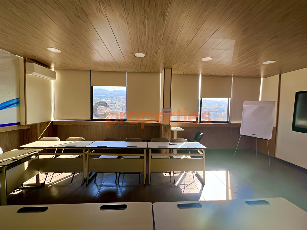 Office for Sale in Dekwaneh