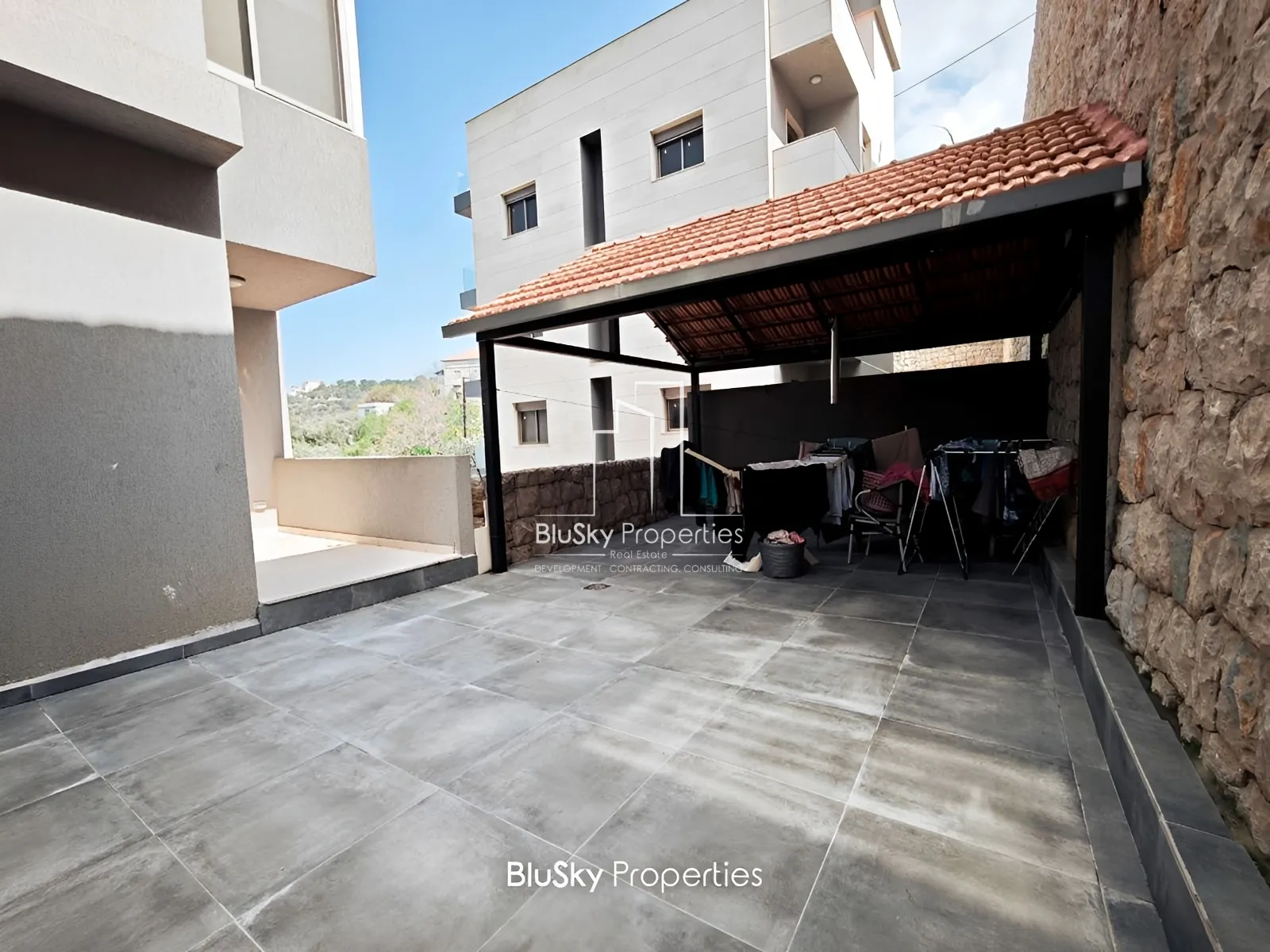 Apartment for Sale in Jouret El Ballout