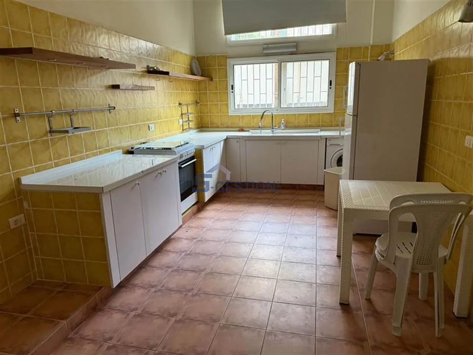 Apartment for Rent in Baabdat