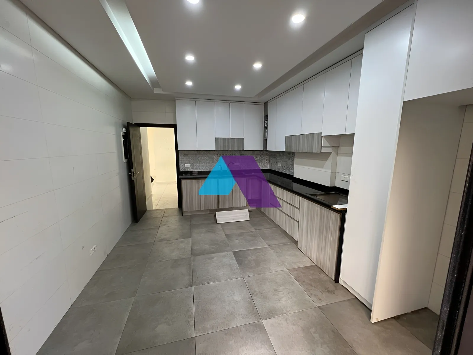 Apartment for Sale in Adonis