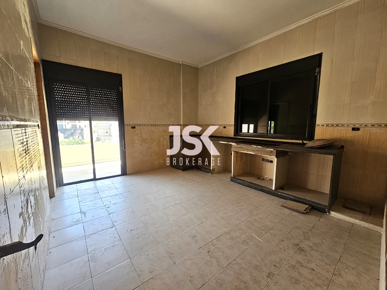 Apartment for Sale in Zgharta - 3 bed, 1 bath