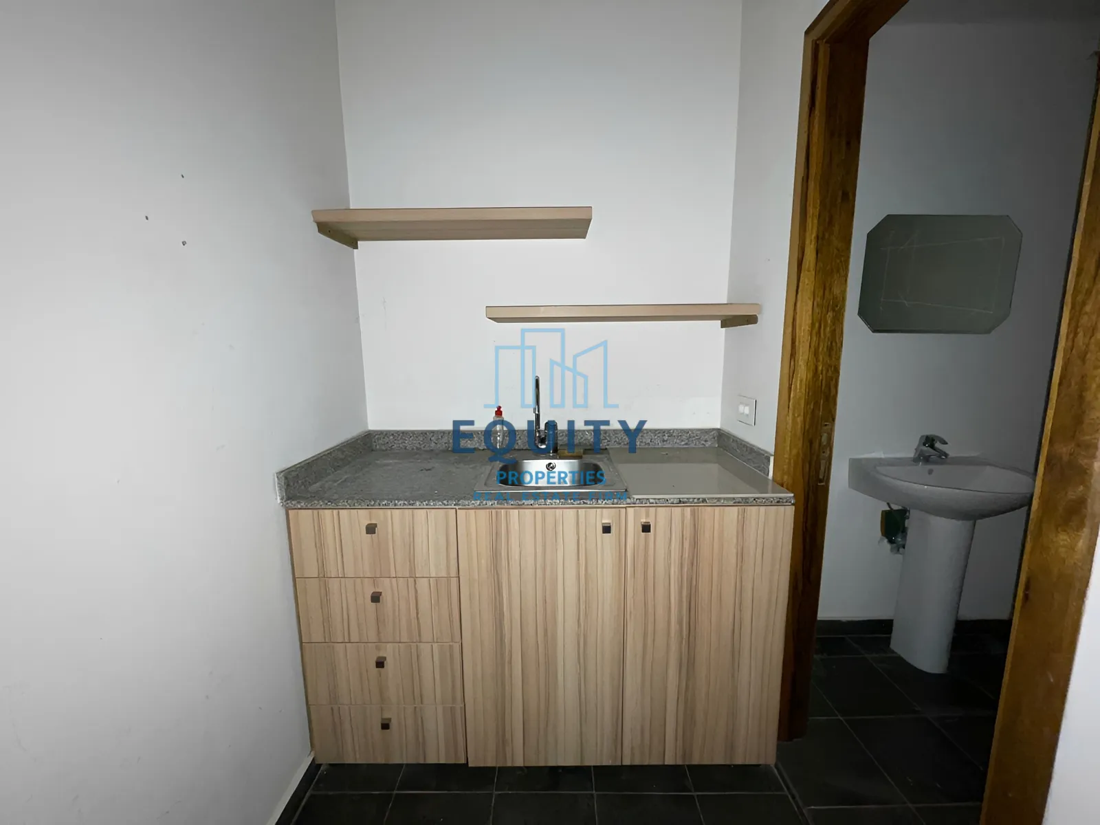 Shop for sale in Kornet Chehwan