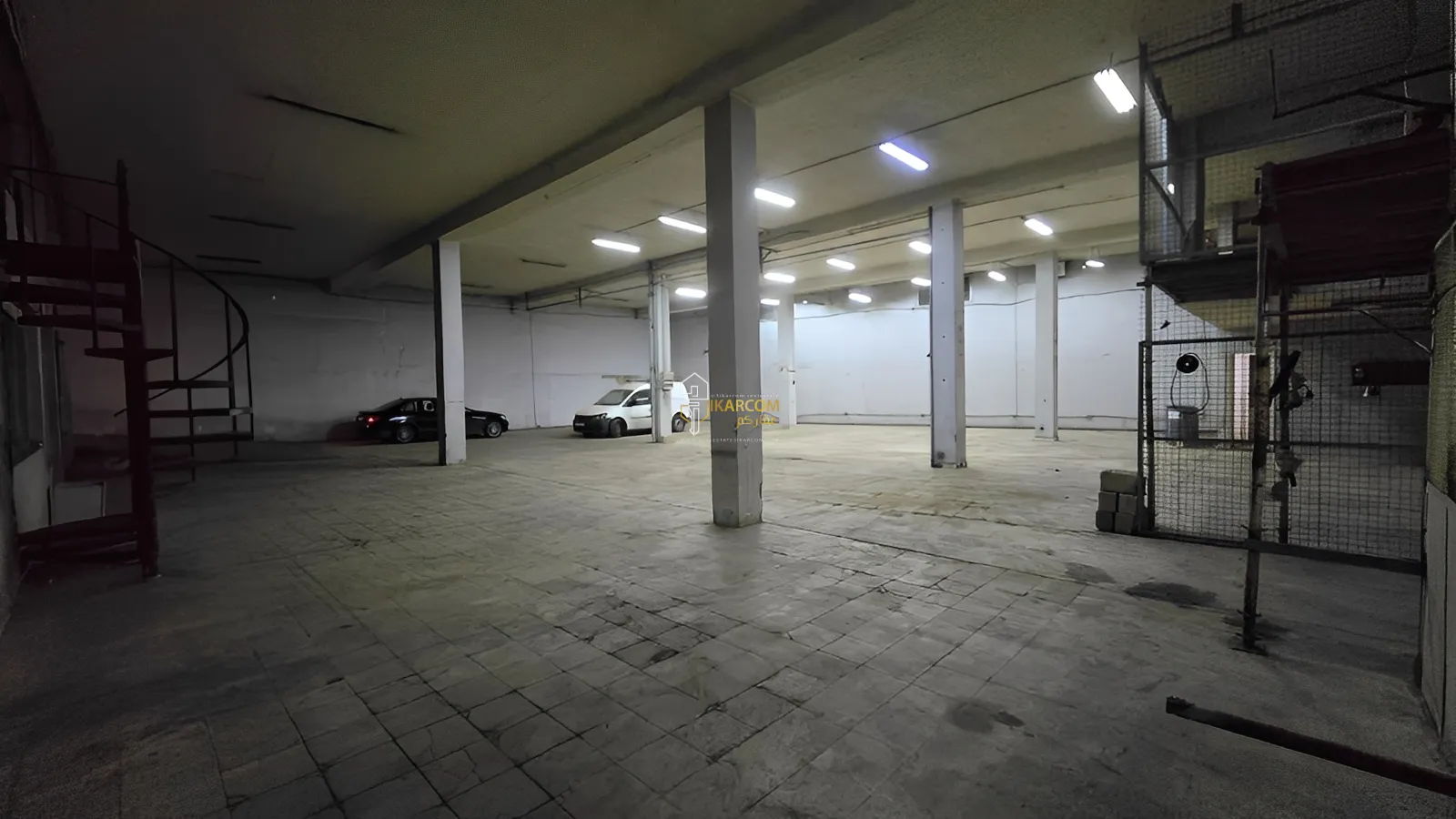 Warehouse For Rent in Dekweneh